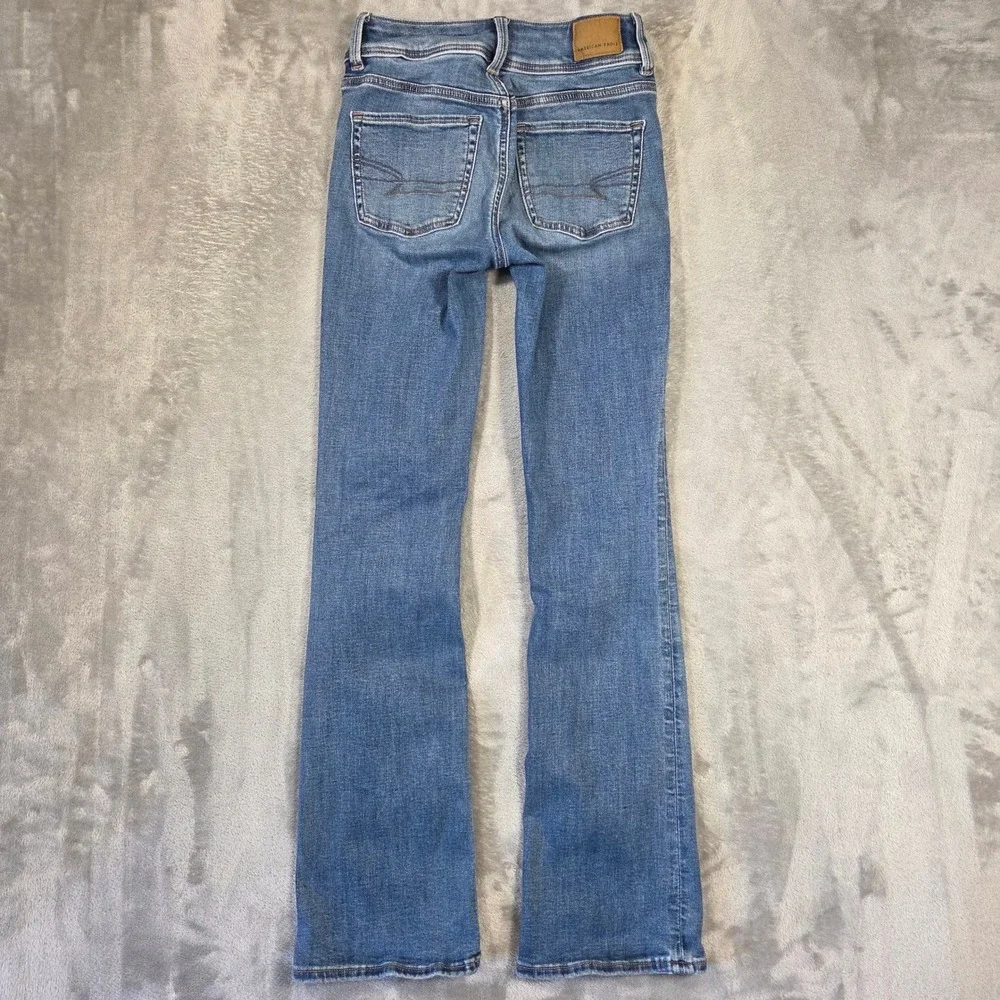 American Eagle Kick Boot Jeans Womens 000 Short Blue Next Level Stretch Casual - Picture 7 of 7